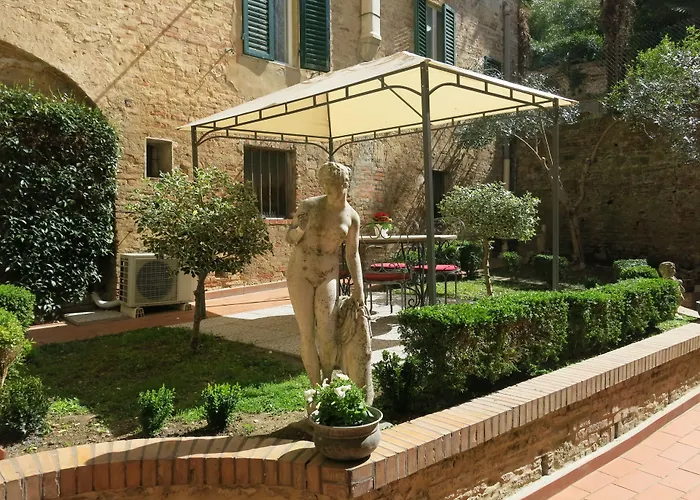 Hotel familiare: Piazza Paradiso Accommodation